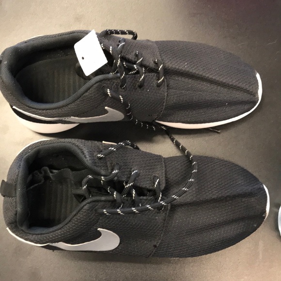 Nike Shoes - Ladies Nike Shoes